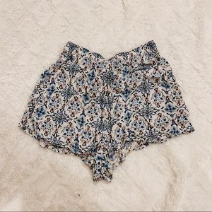 H&M BLUE FLORAL PRINT FLOWY SUMMER SHORTS